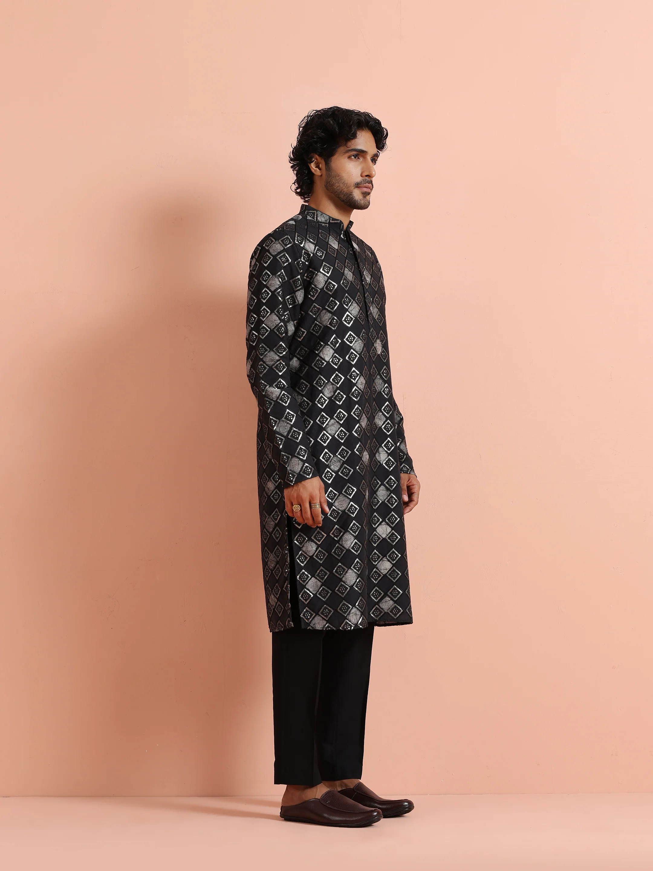 Black Chanderi Metallic Kurta Trouser Set - Image 3