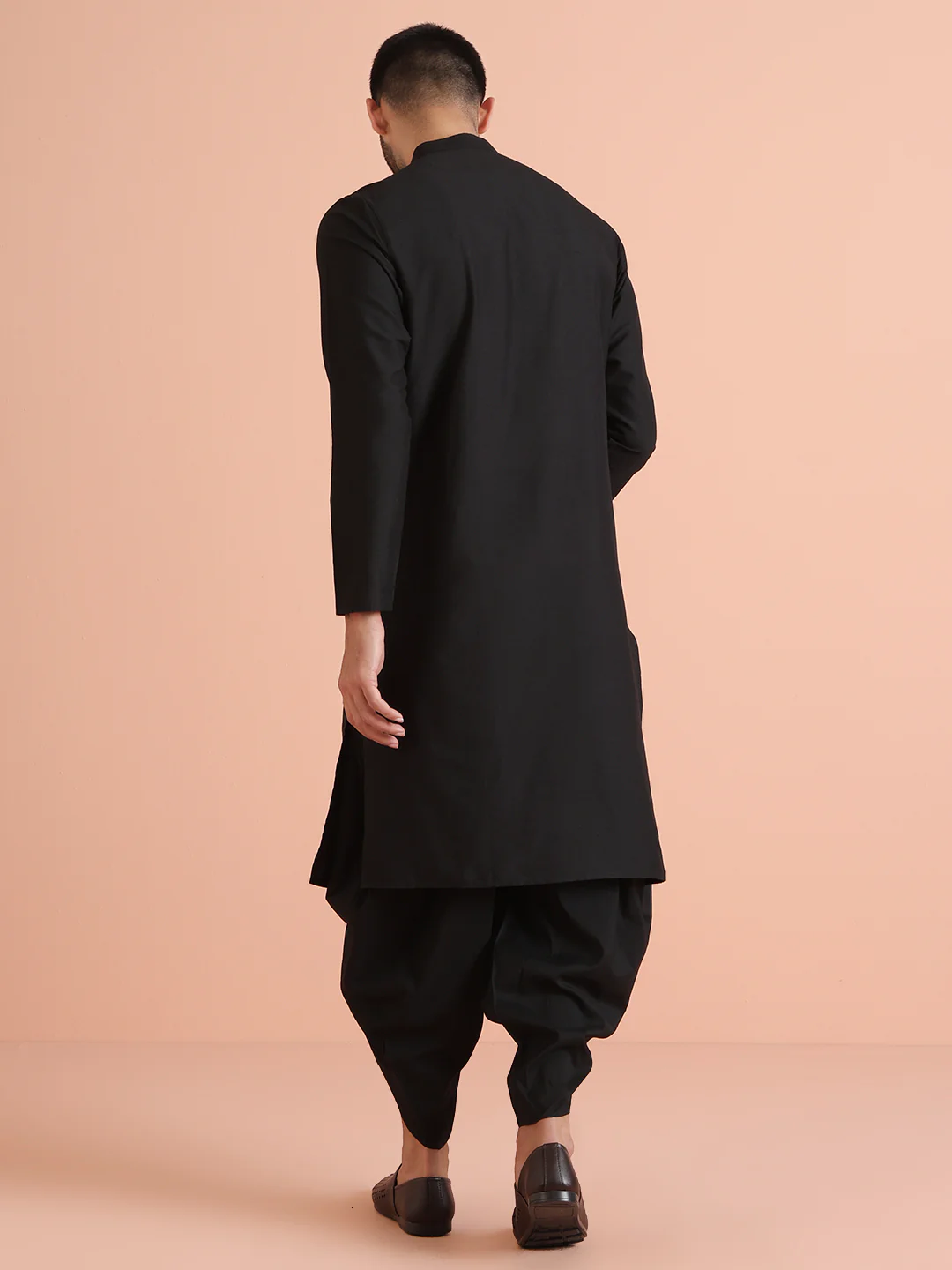 Black Silk Blend Embroidered Kurta - Image 4