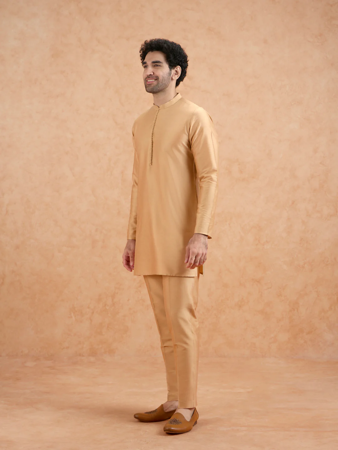 Golden Poly Silk Solid Mid Kurta - Image 2