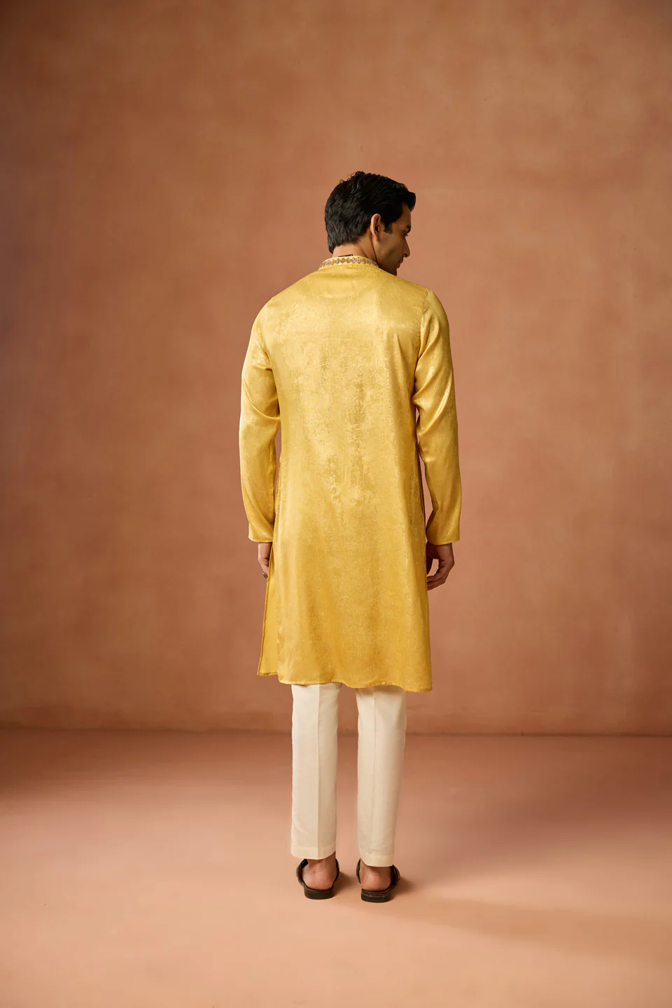 Golden Yellow Silk Blend Embroidered Kurta - Image 4