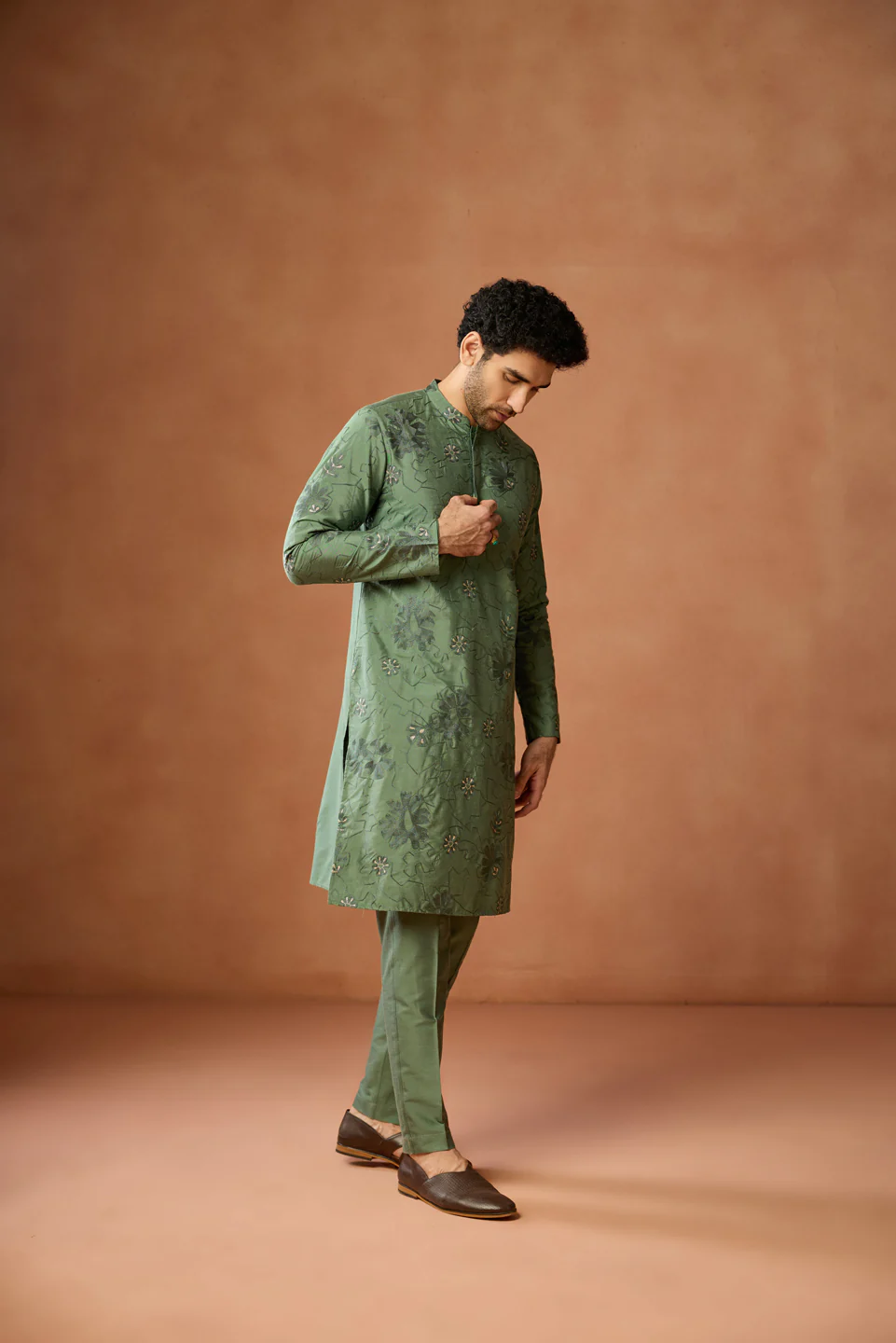 Green Silk Blend Embroidered Kurta Trouser Set - Image 2