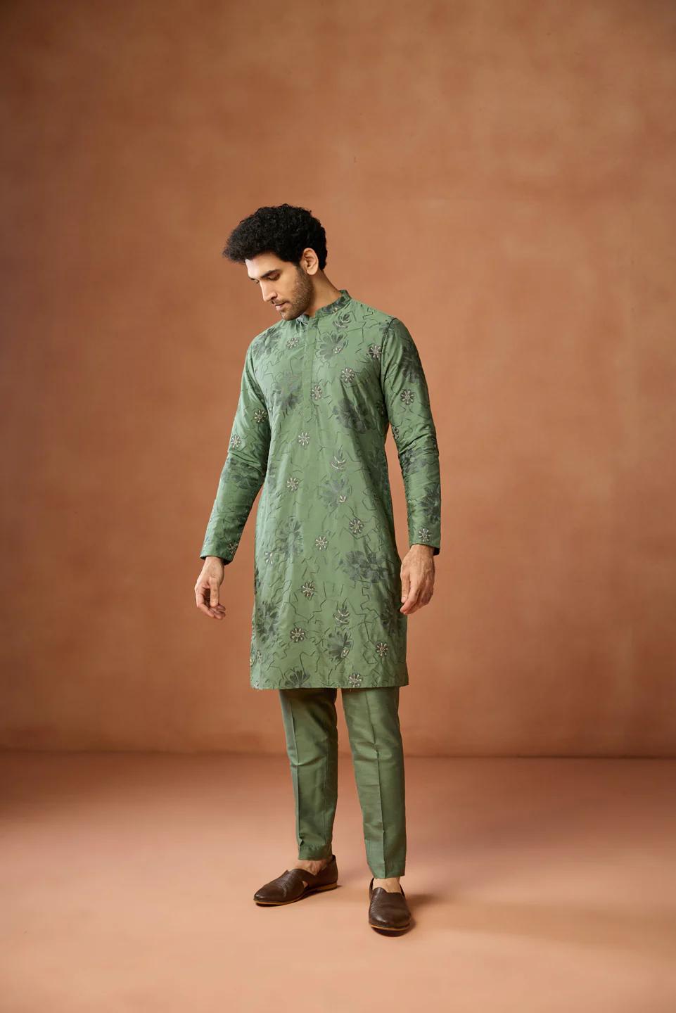 Green Silk Blend Embroidered Kurta Trouser Set - Image 4
