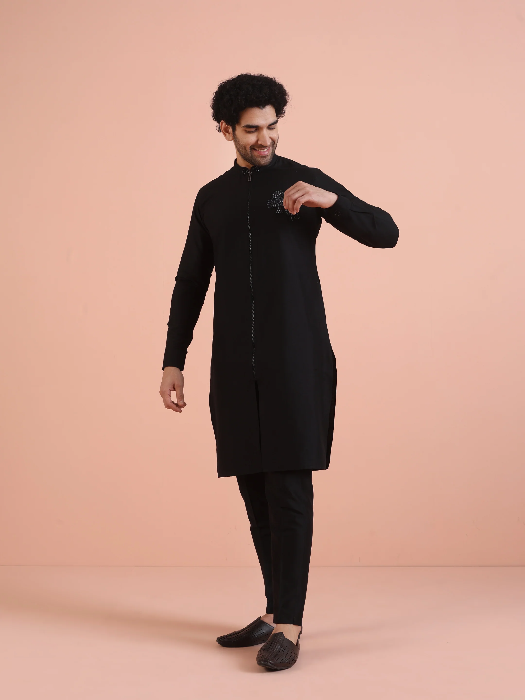 Men Black Solid Kurta Trouser Set with Patch Work - Image 3
