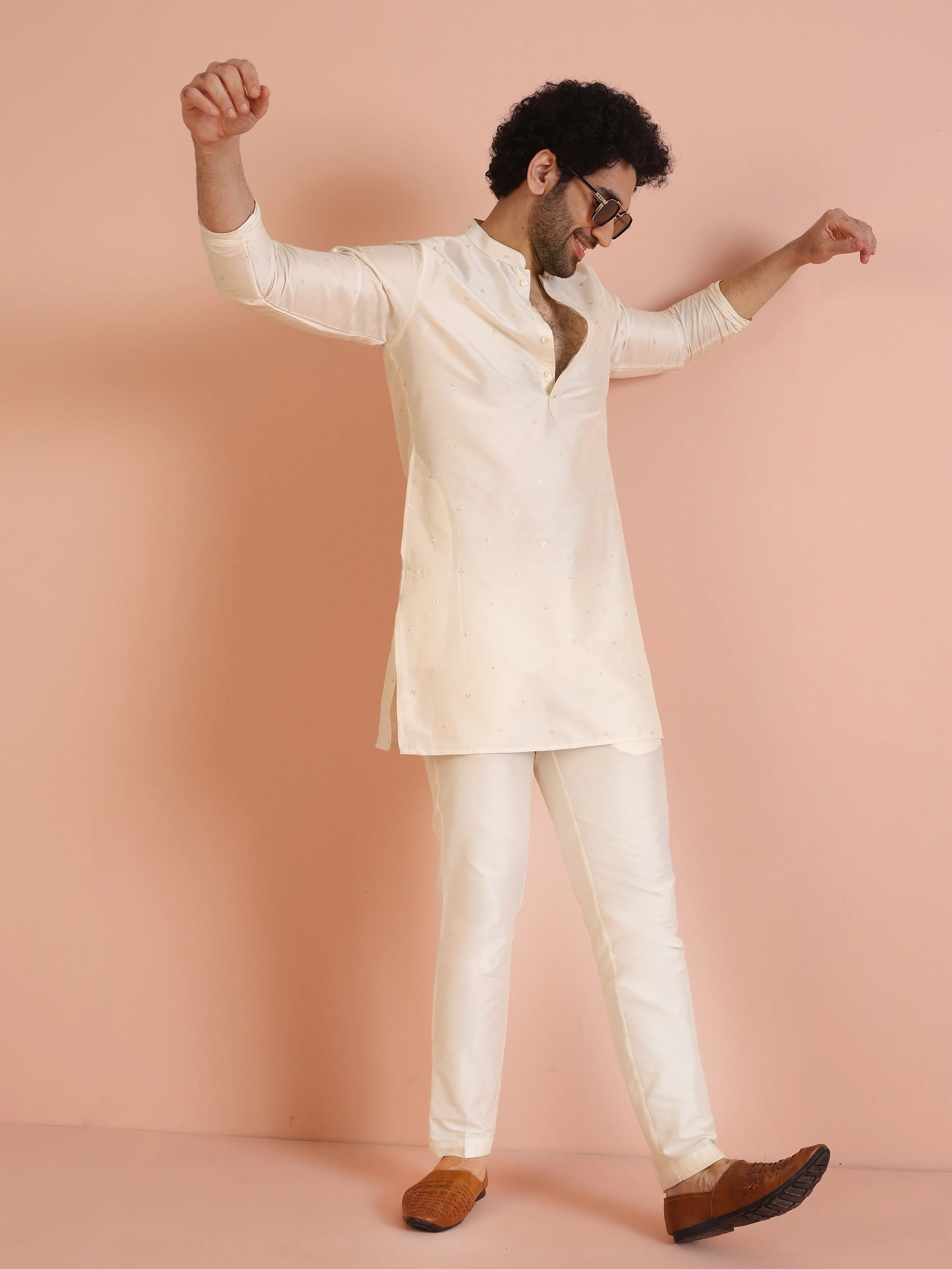 Men Off White Embroidered Sequinned Mid Kurta Trouser Set