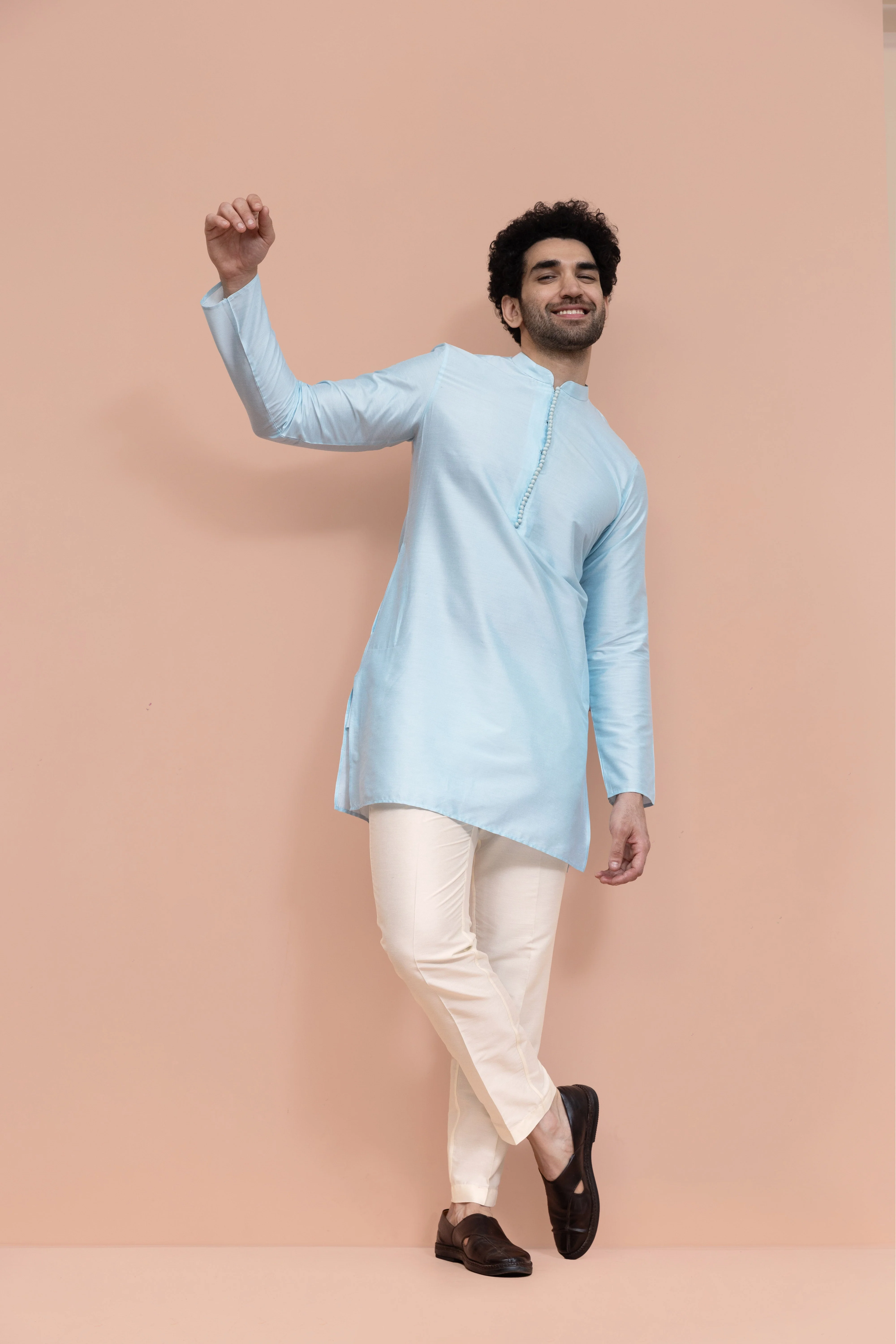 Men Blue Solid Kurta - Image 16