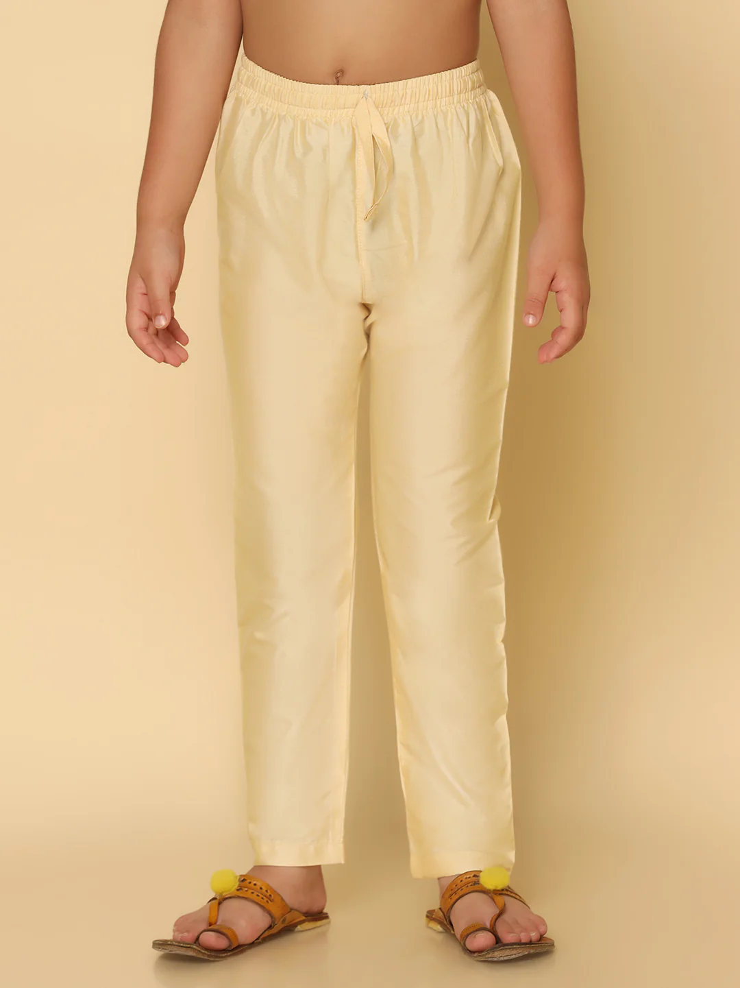 Boy's Cream Solid Kurta Pyjama Set - Image 7