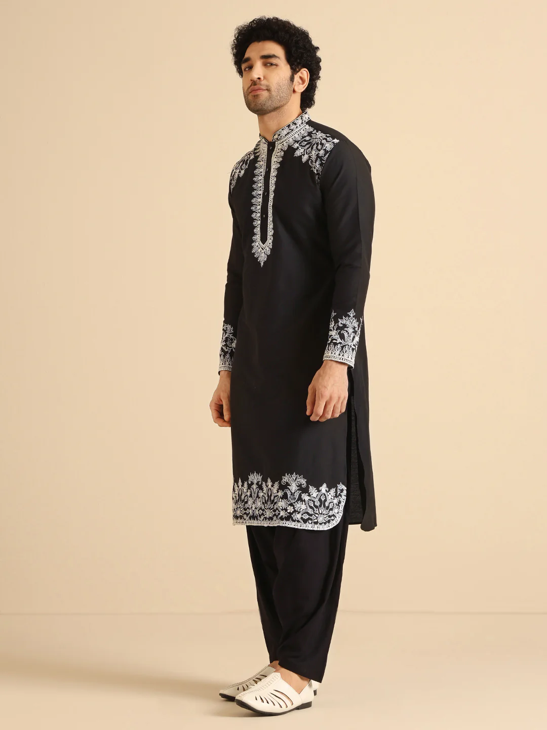 Black Cotton Embroidered Kurta - Image 3