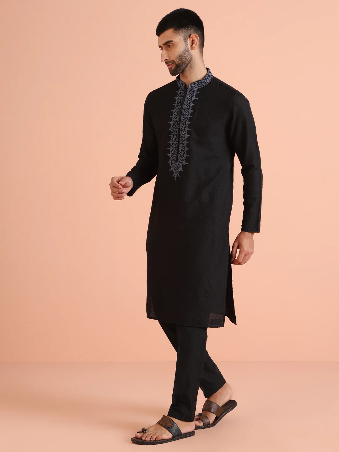 Black Textured Silk Blend Embroidered Kurta - Image 3