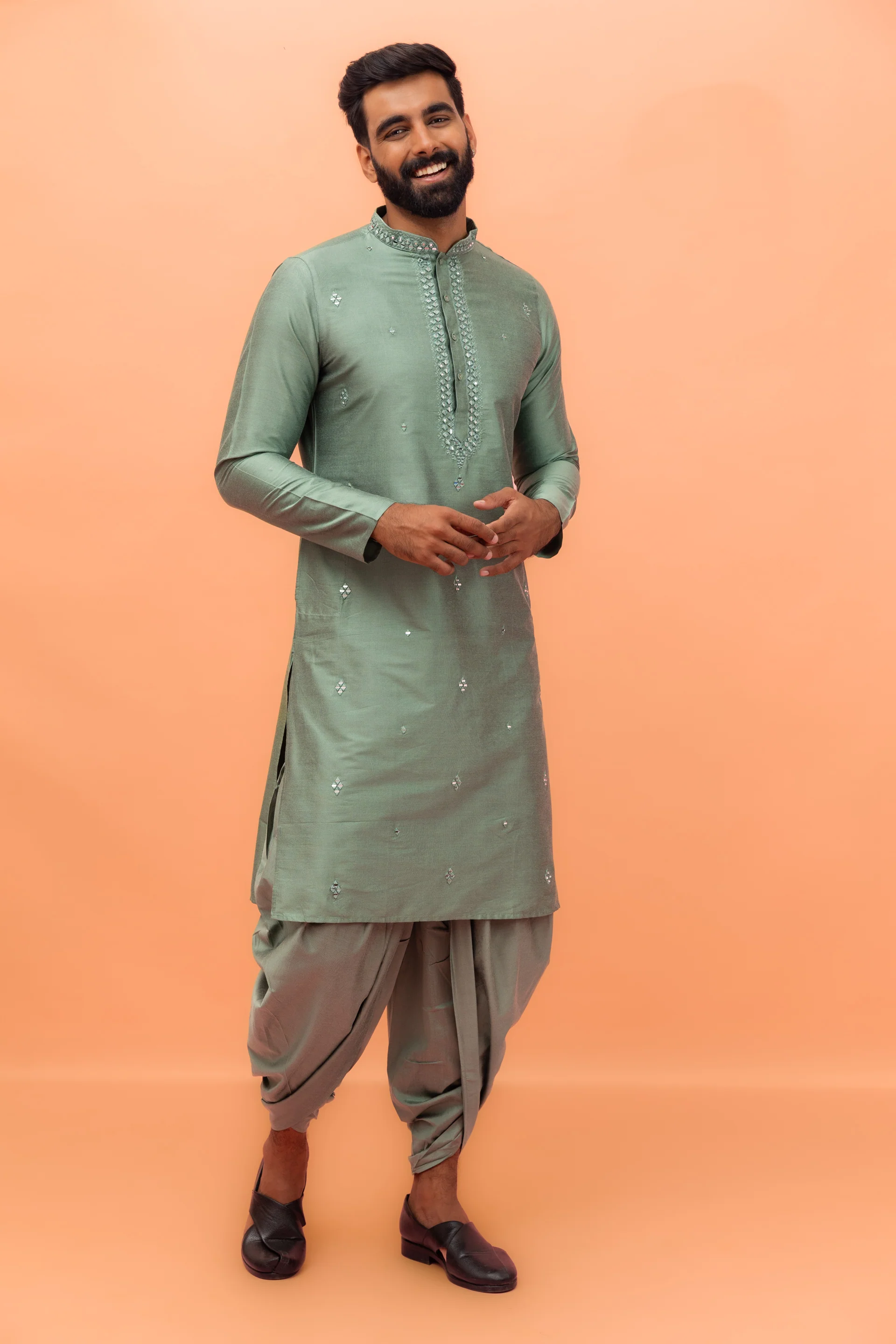 Green Cotton Blend Mirror Work Long Kurta - Image 7
