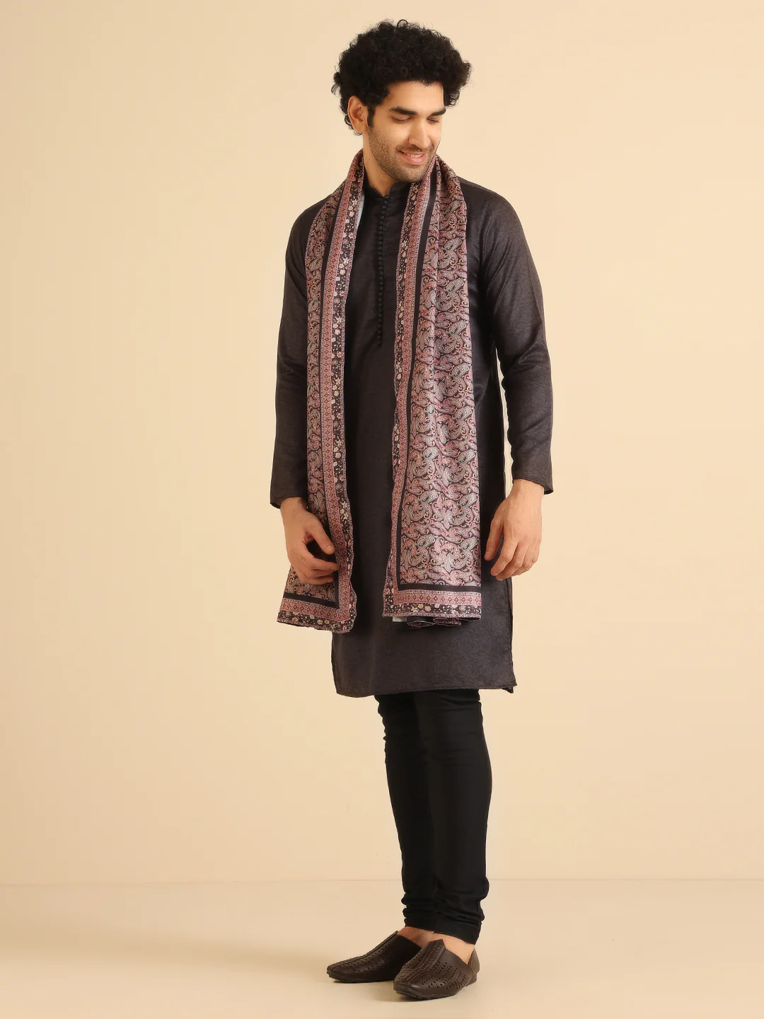 Men Grey Kurta Churidar Dupatta Set - Image 4