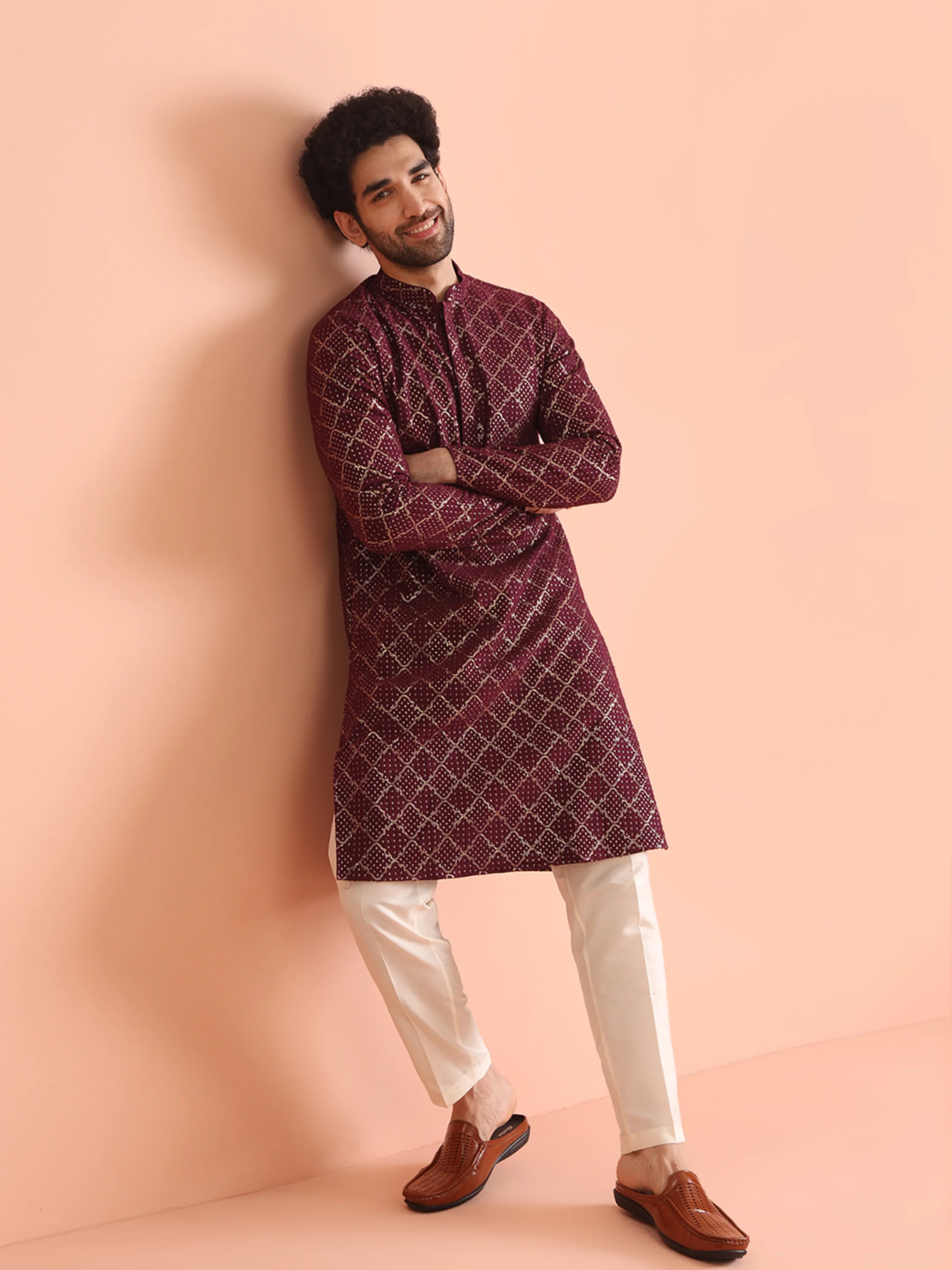Men Maroon Sequinned Kurta Trouser Set - Image 6