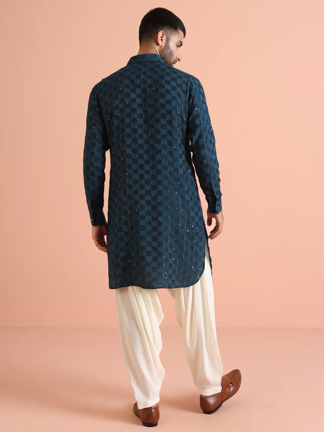 Blue Self-Checkered Pathani Kurta Patiyala Set - Image 5