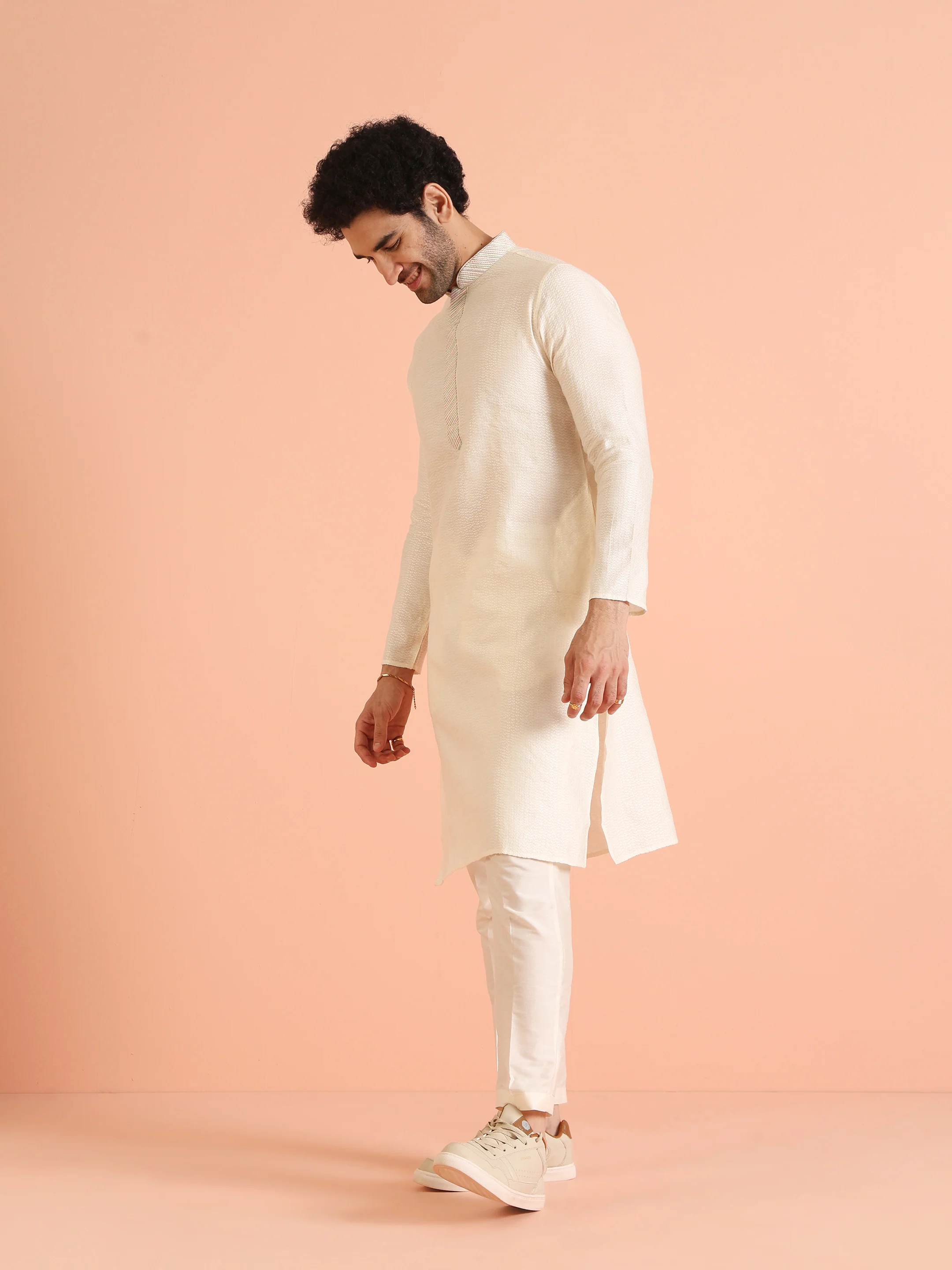 Cream Silk Blend Kurta Set with Intricate Woven Detailing and Matching Trousers Set - Image 4
