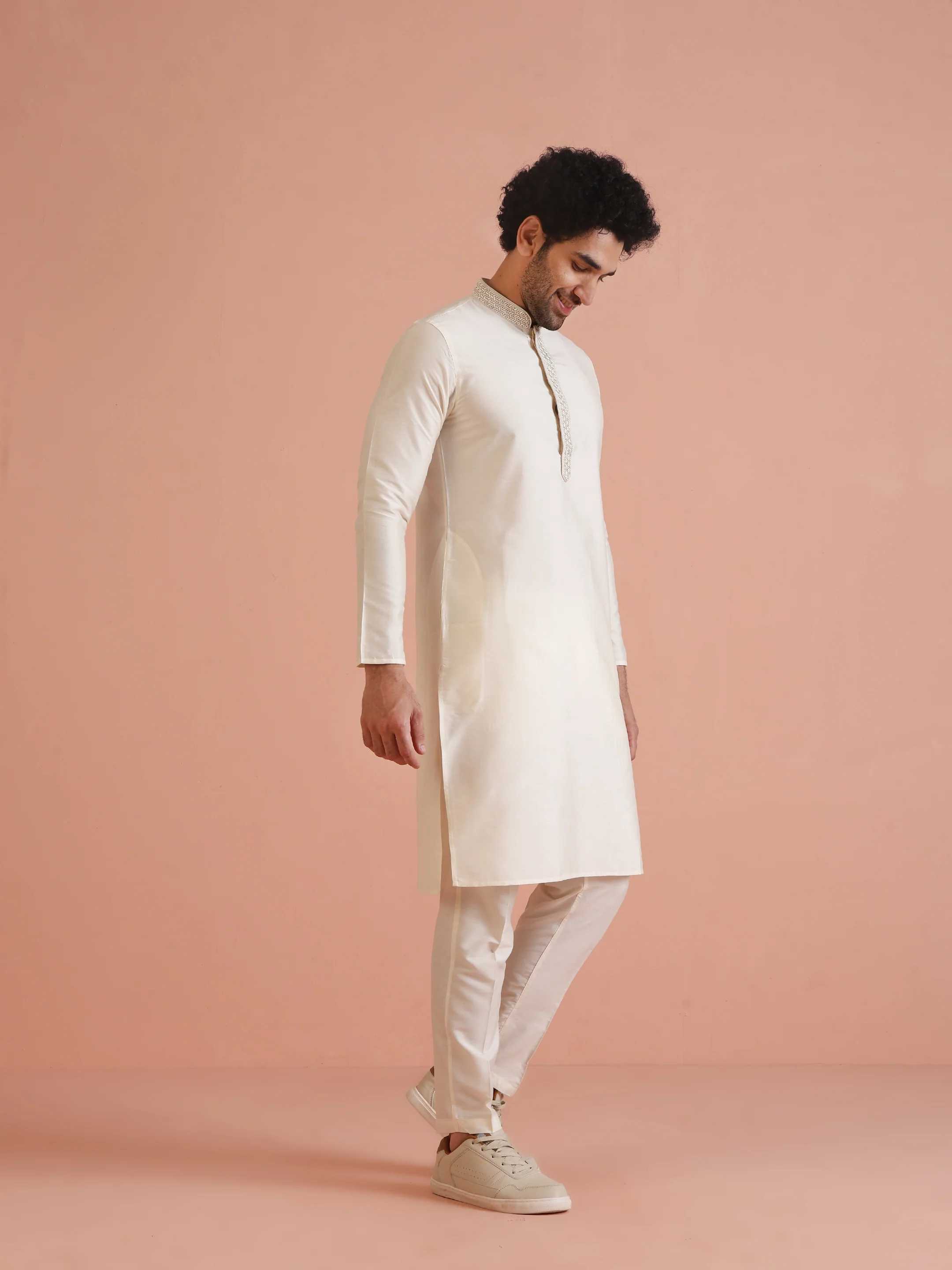 Cream Embroidered Kurta - Image 3