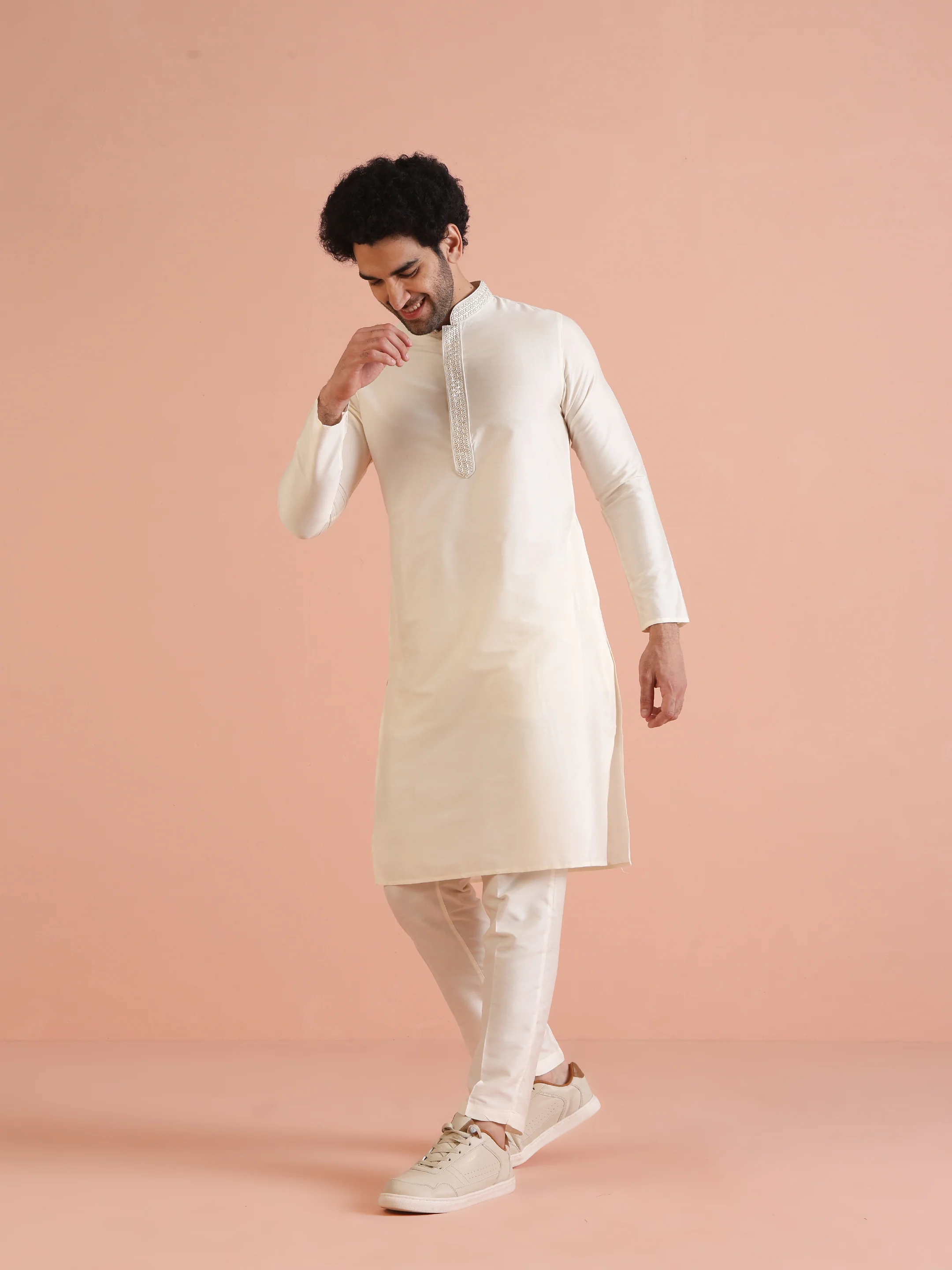Cream Embroidered Kurta - Image 4