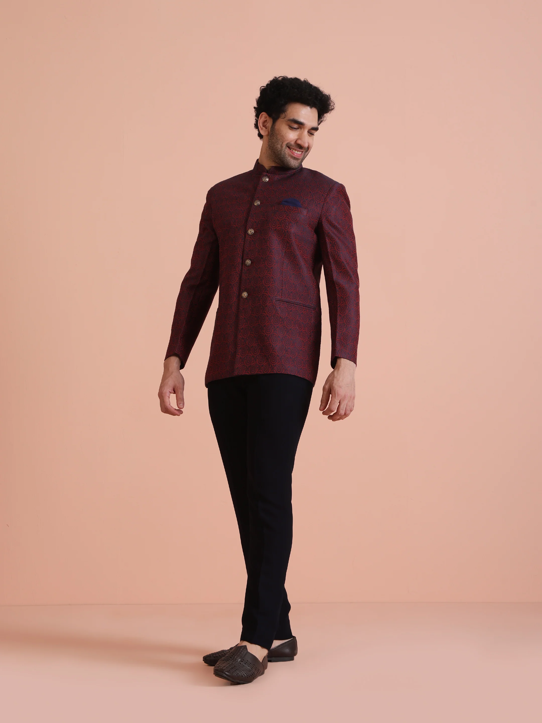 Maroon Silk Blend Textured Bandhgala Trouser Set - Image 3
