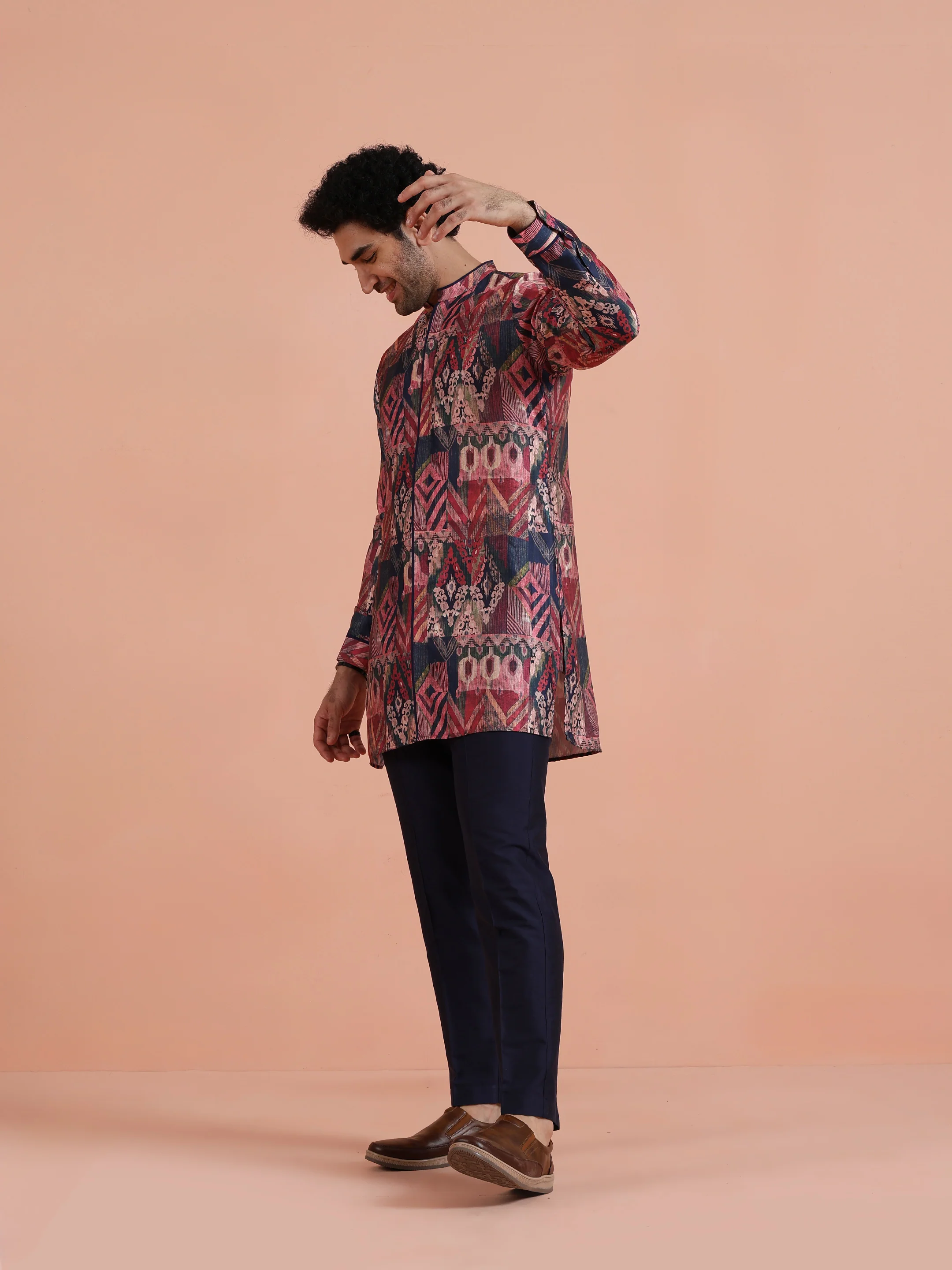 Multicolor Geometric Printed Mid Kurta - Image 2