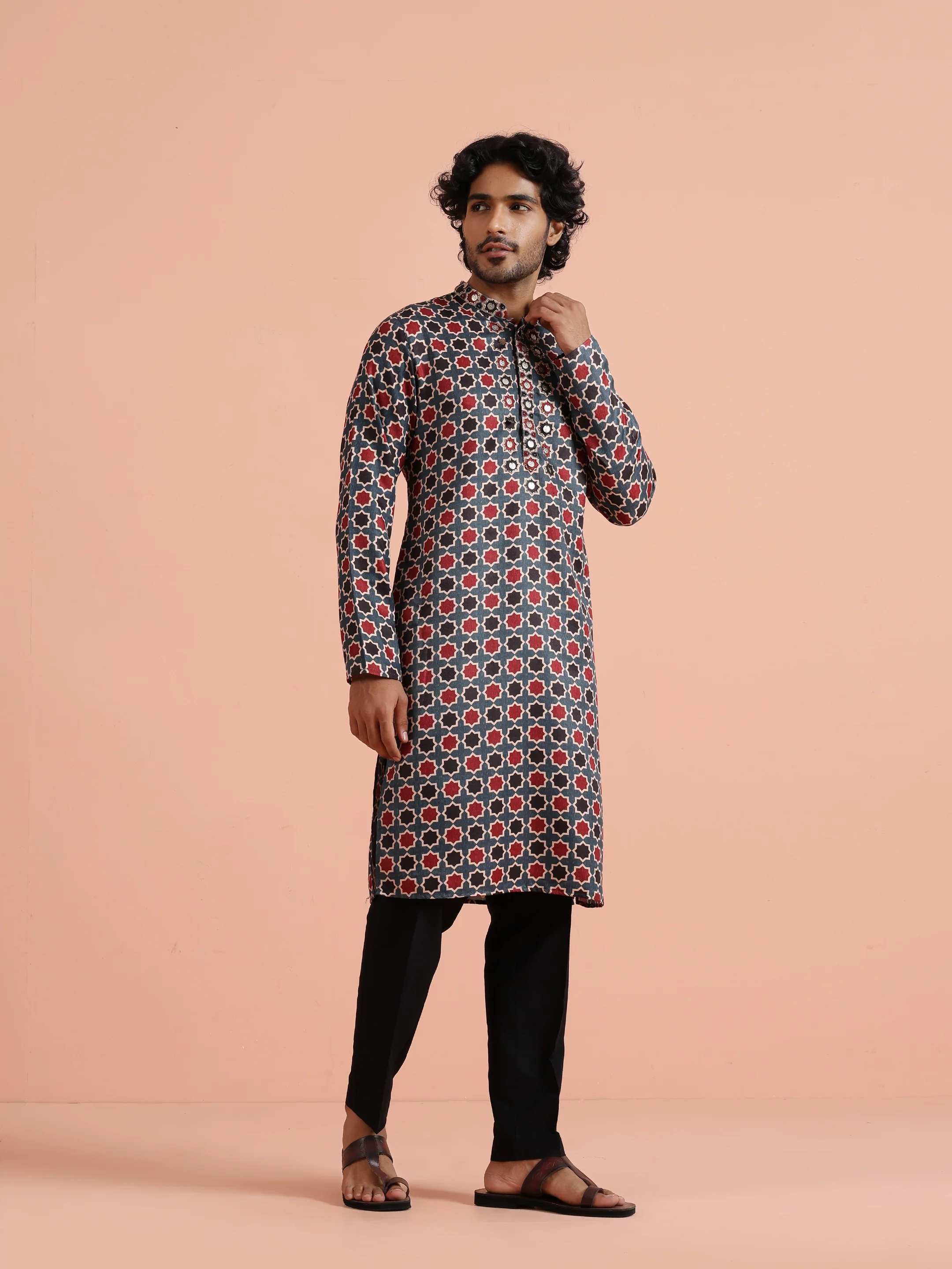 Multicolour Pashmina Printed Kurta Trouser Set - Image 3