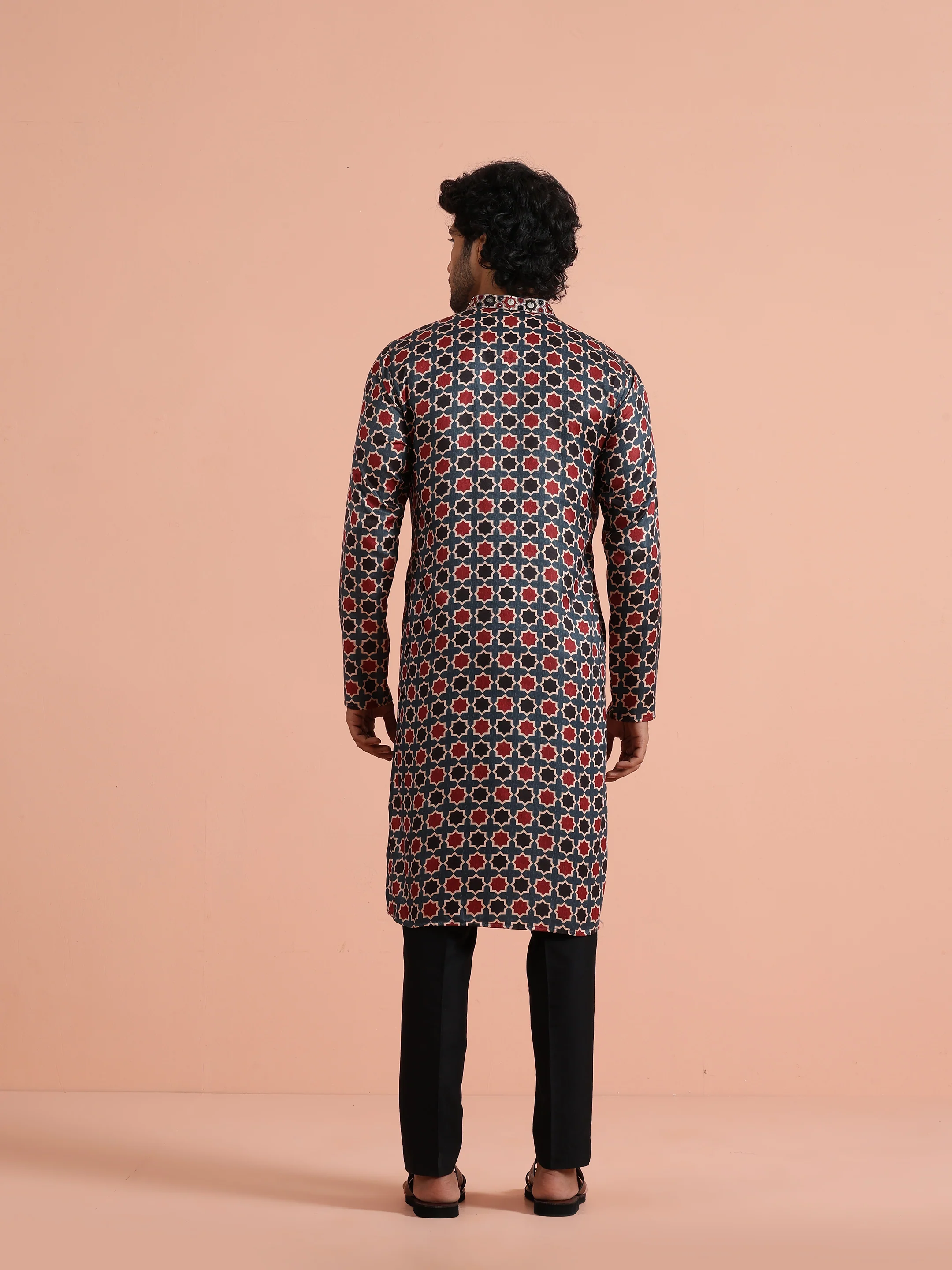 Multicolour Pashmina Printed Kurta Trouser Set - Image 4