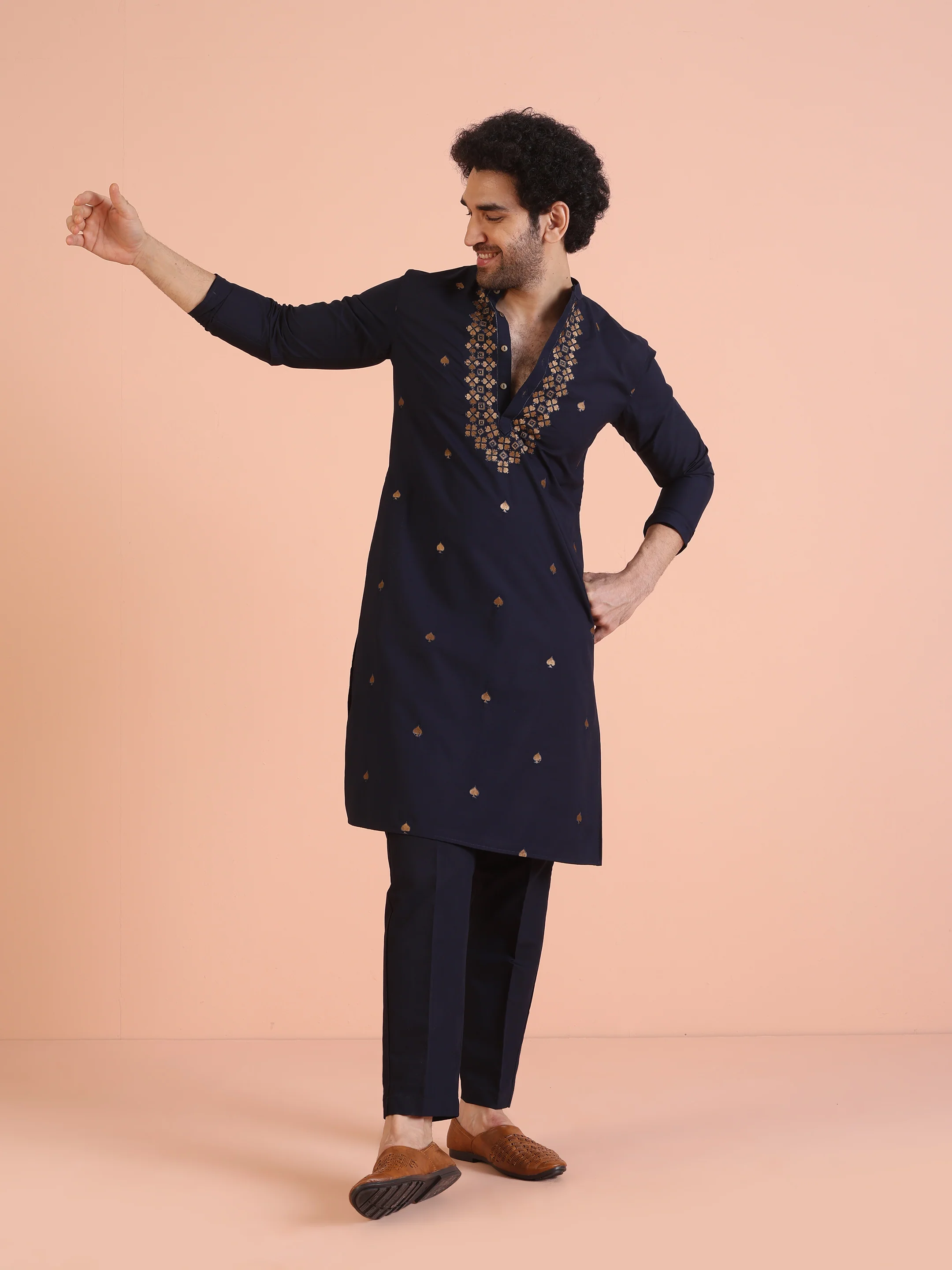Navy Blue Cotton Silk Embroidered Kurta - Image 6