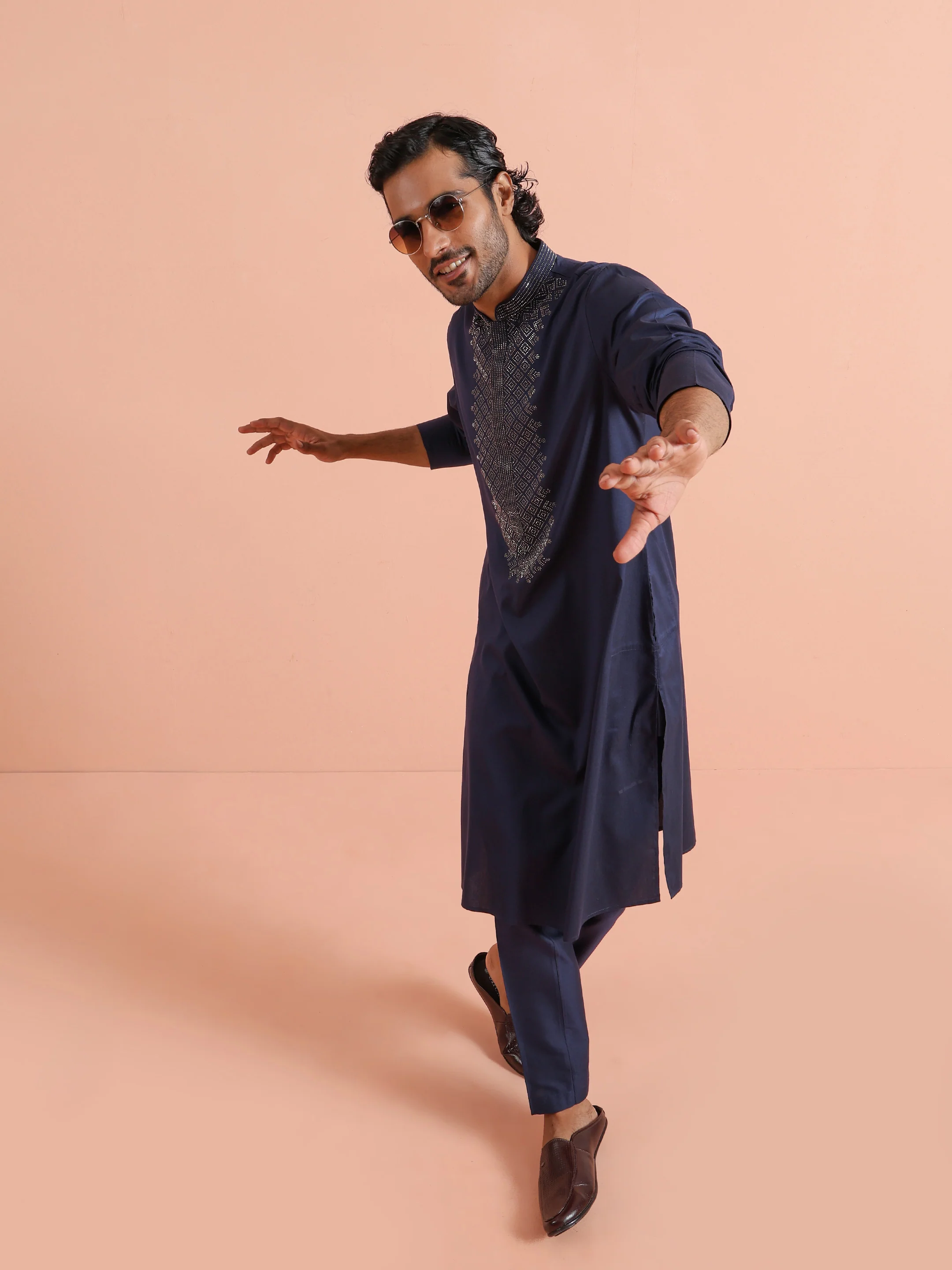 Navy Kurta with Geometric Embroidery - Image 8