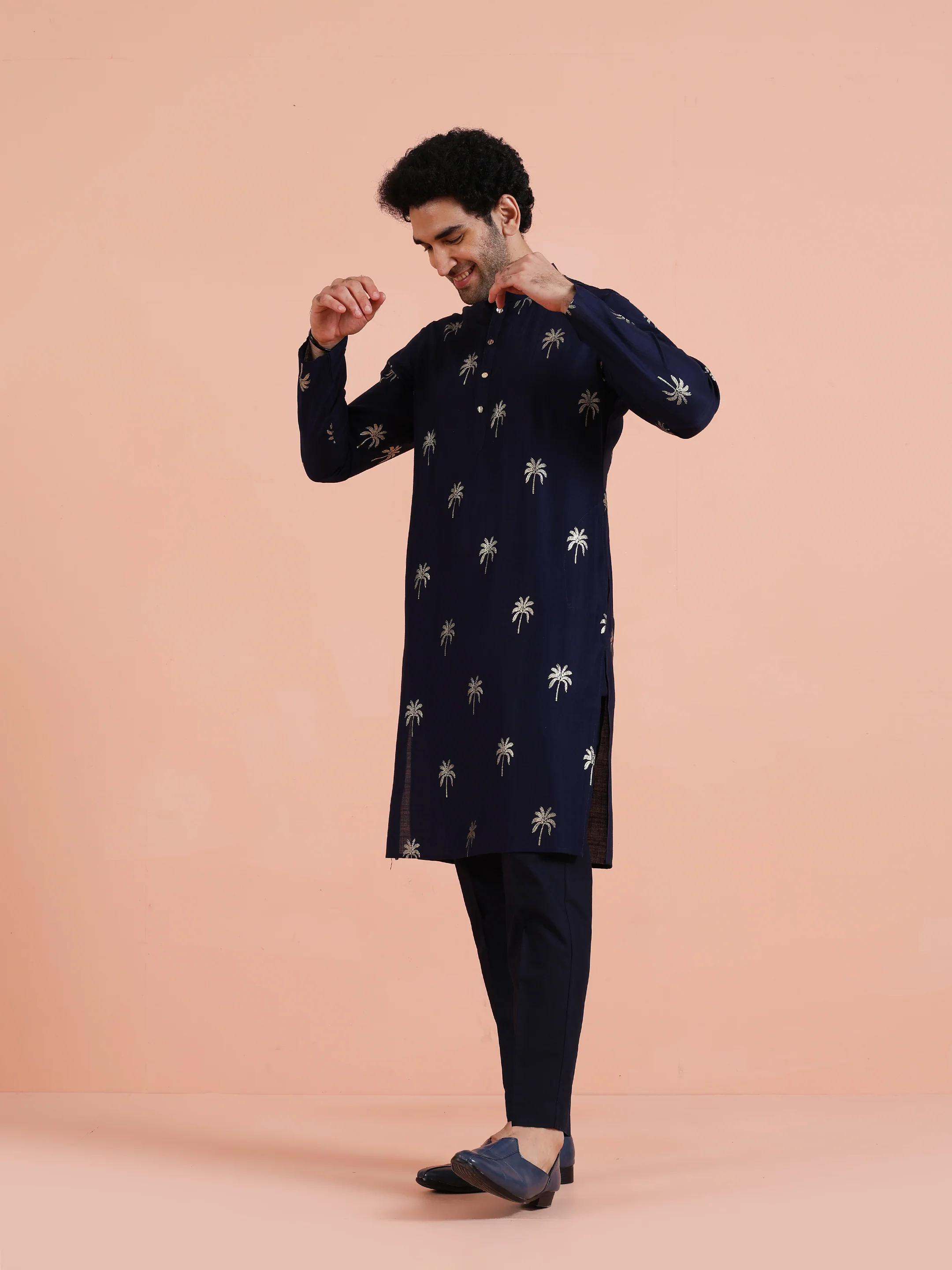 Navy Kurta with Palm Embroidery - Image 2