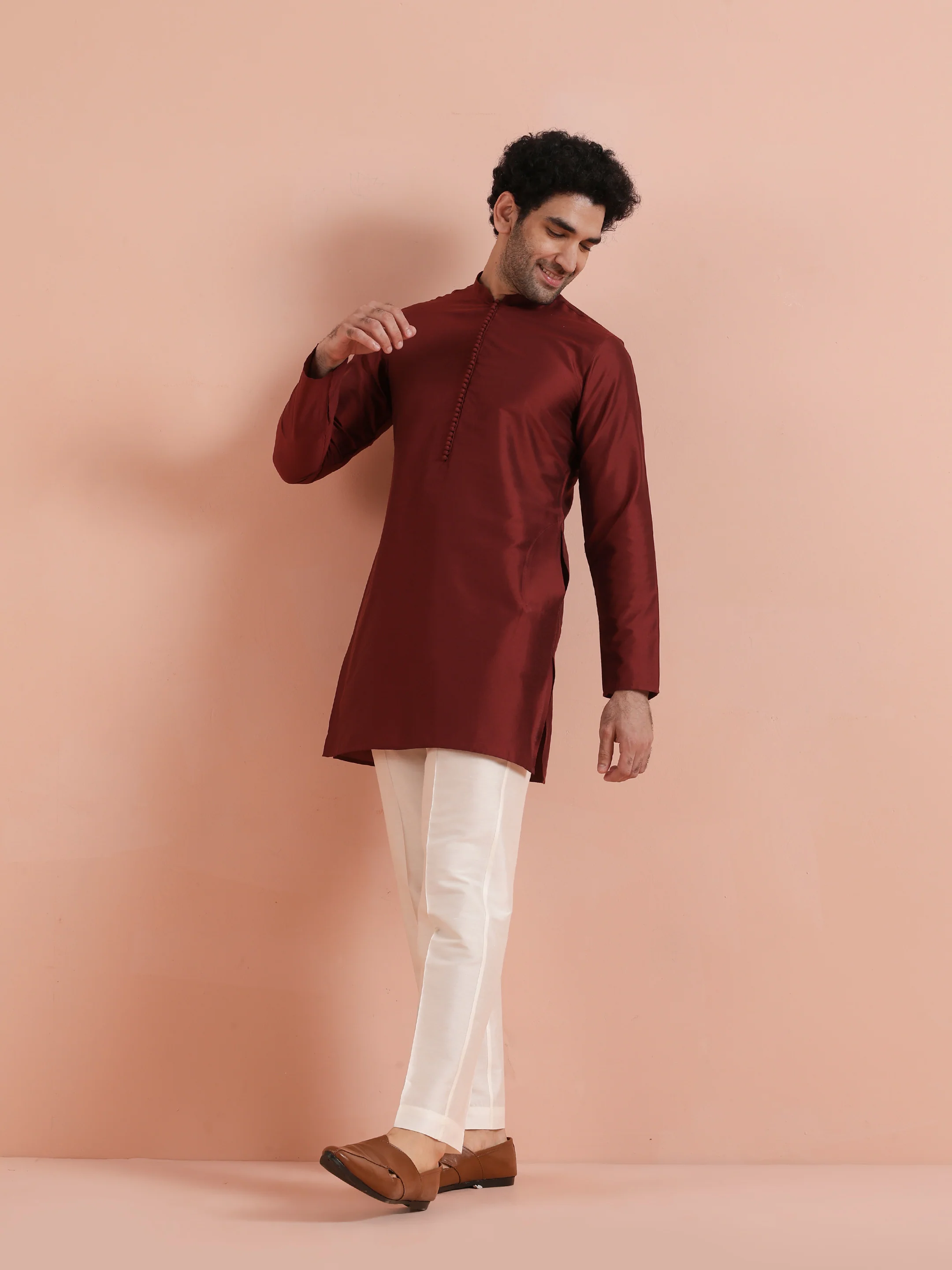 Solid Maroon Mid Kurta - Image 2
